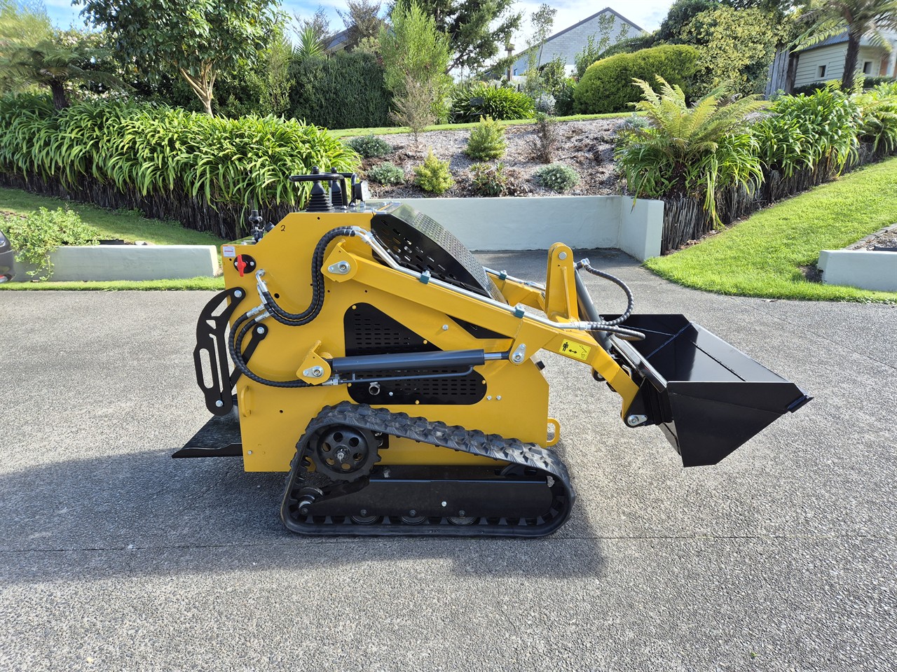 2026 SAAO SKID STEER LOADER