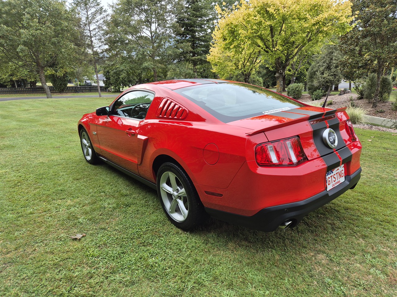 2011 FORD MUSTANG