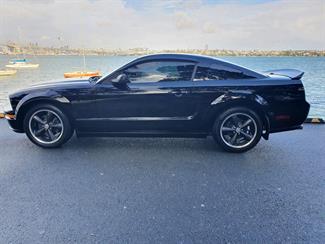 2009 FORD MUSTANG - Thumbnail