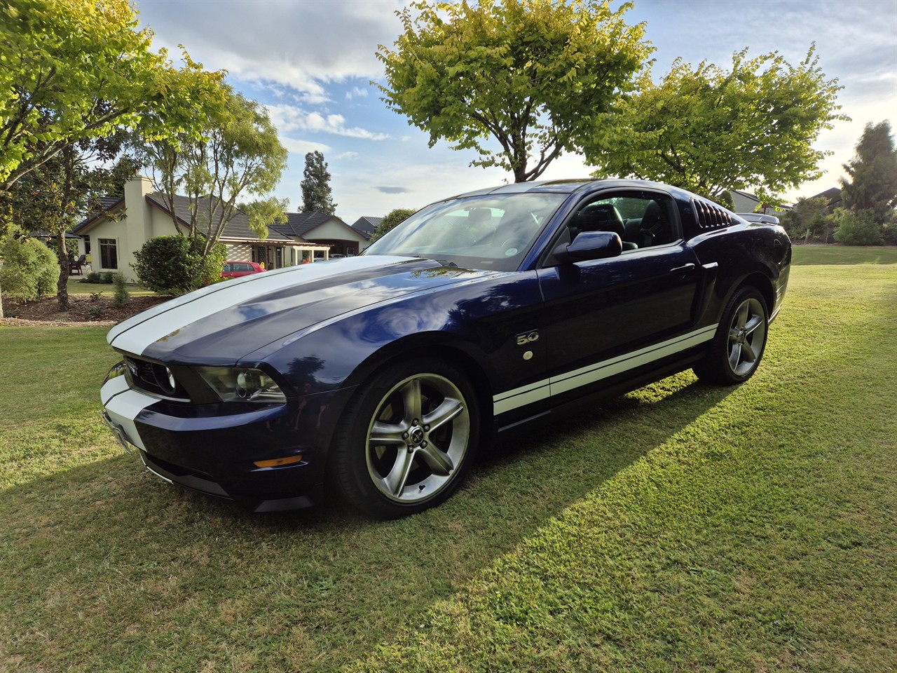 2011 FORD MUSTANG