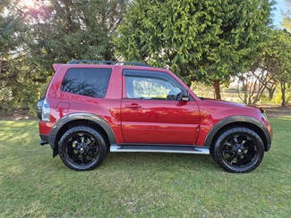2007 MITSUBISHI Pajero - Thumbnail