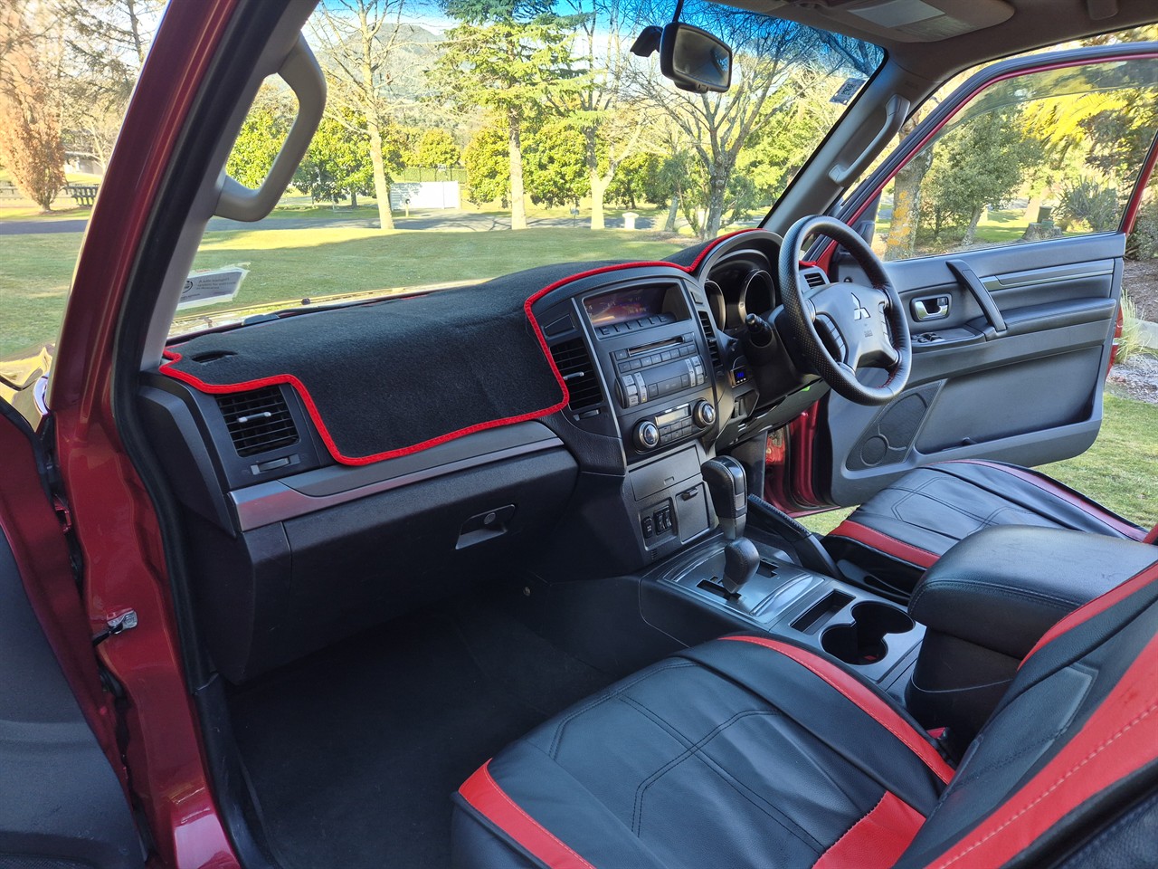 2007 MITSUBISHI Pajero