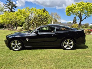 2011 FORD MUSTANG - Thumbnail
