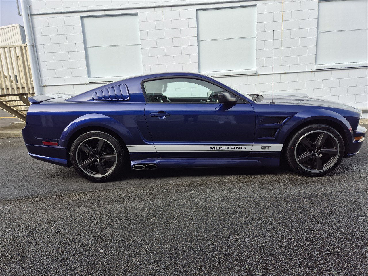 2005 FORD MUSTANG